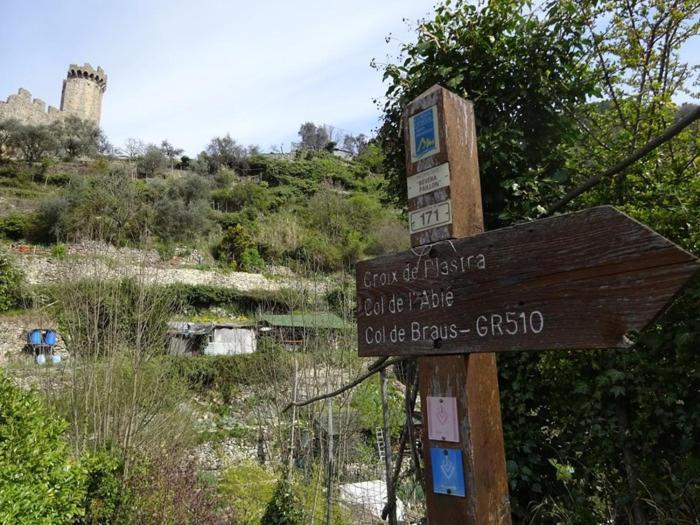 Chalet Sur Pilotis Avec Piscine Privee Lucéram Εξωτερικό φωτογραφία